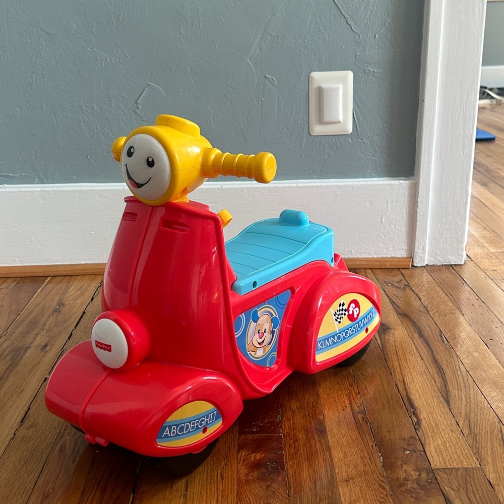 Red and Blue Ride-On Toy Car - Picture 9 of 13